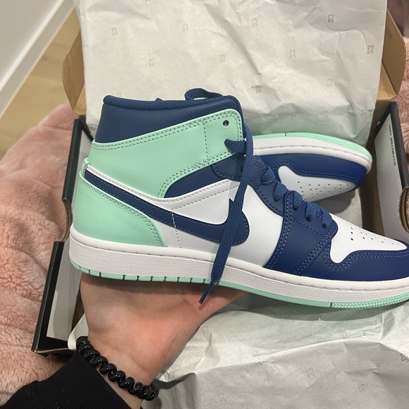 Jordan 1 blue mint - Picture 5 of 8